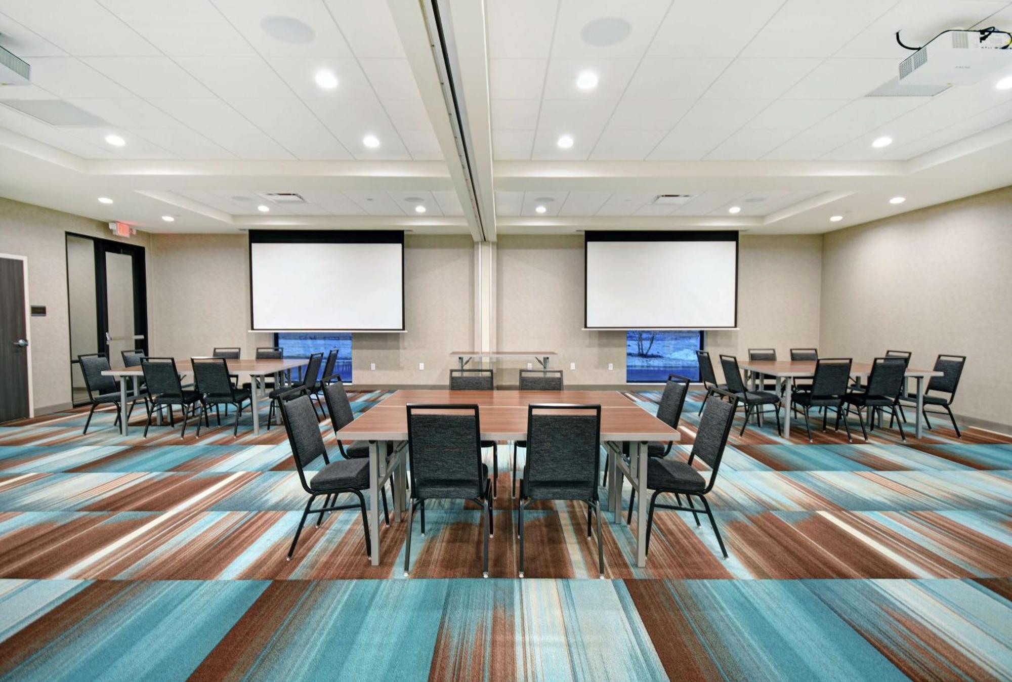 Home2 Suites By Hilton Beloit Dış mekan fotoğraf